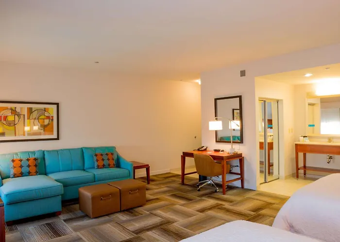 Hampton Inn & Suites Riverside/Corona East
