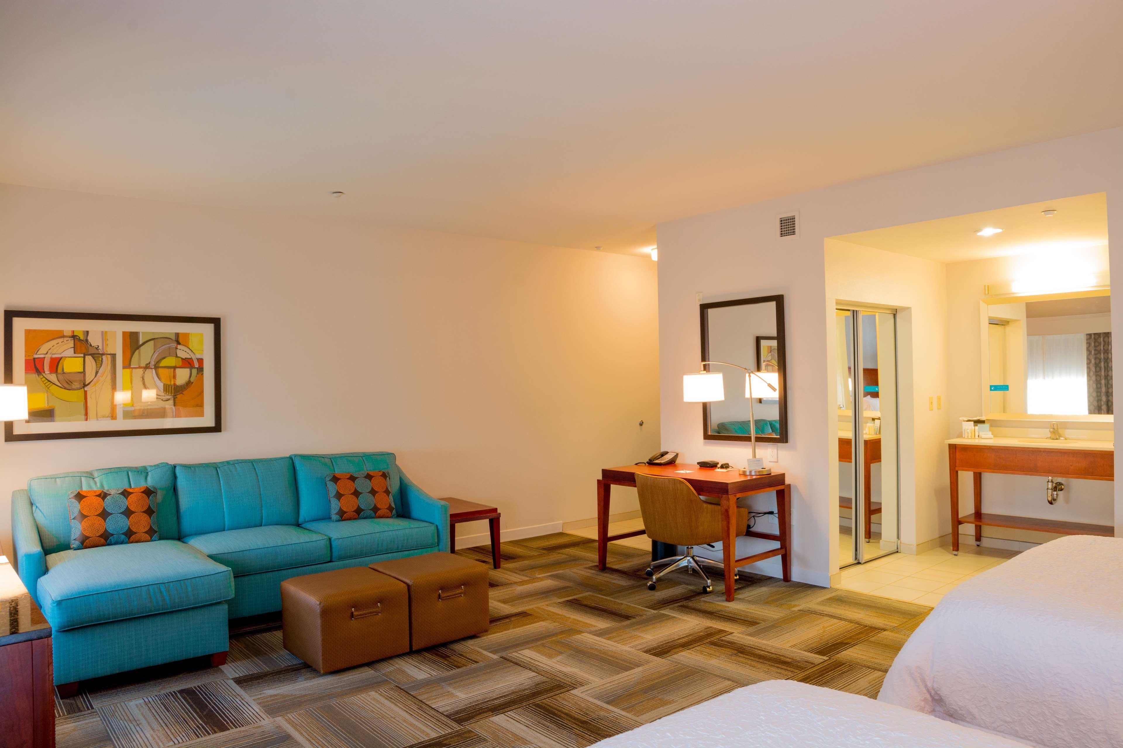Hampton & Riverside/corona East Hotel 3*
