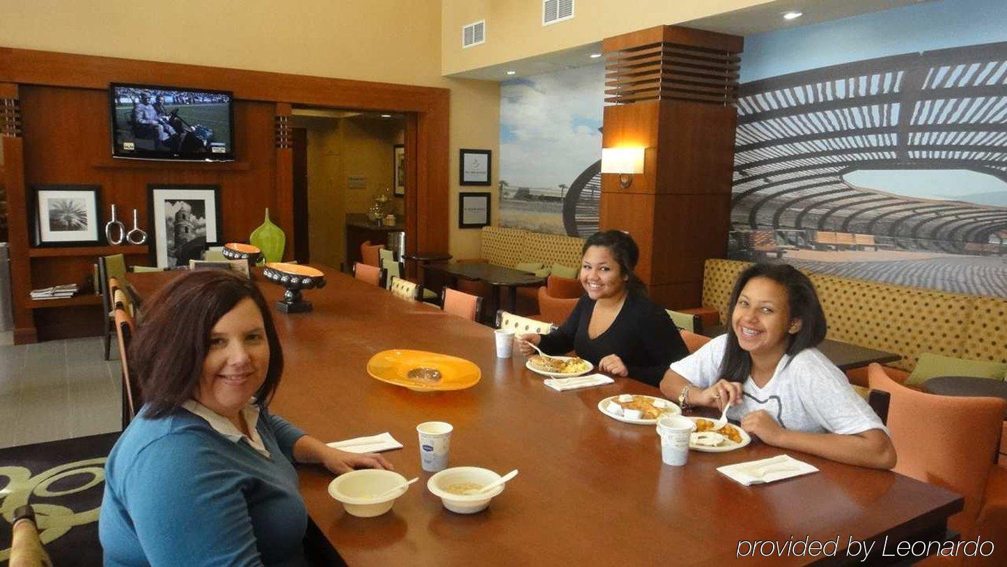 Hotel Hampton & Riverside/corona East Riverside