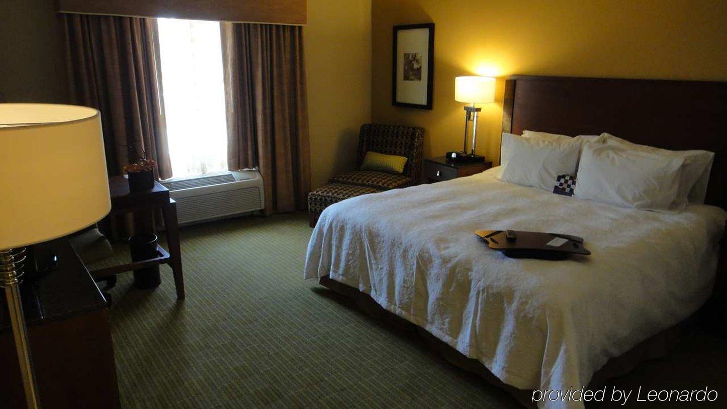 Hotel Hampton & Riverside/corona East 3*