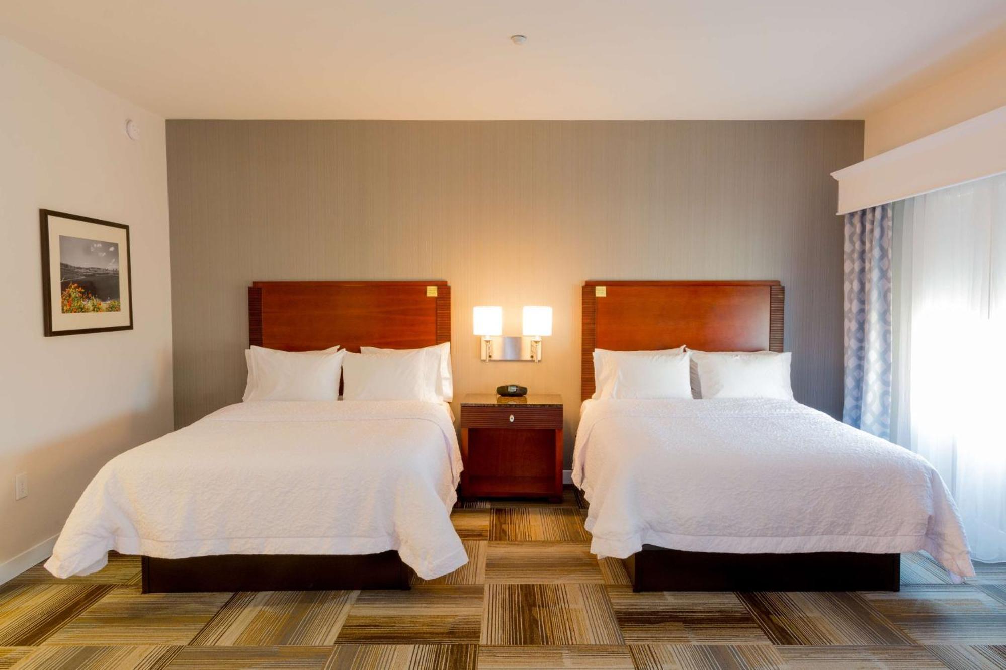 Hampton & Riverside/corona East Hotel Riverside